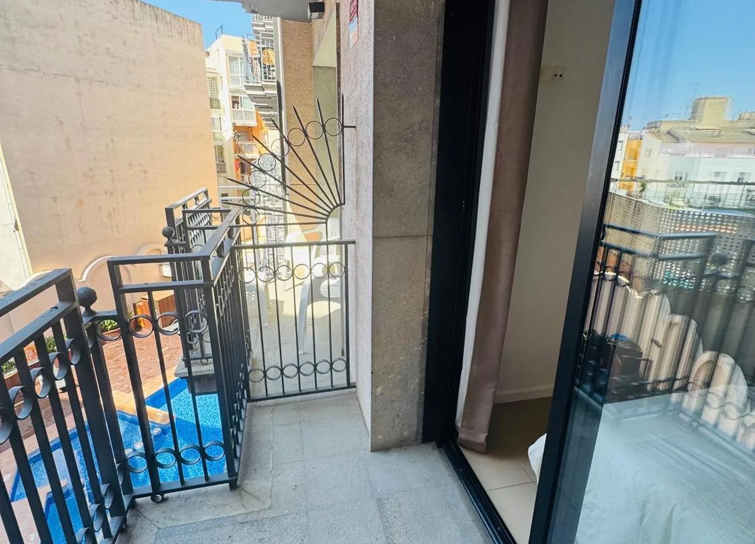 Piso De Simba Cerca De Playa, Con Piscina Y Varias Terrazas 료렛 드 마르 아파트