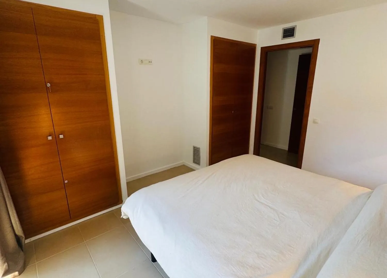 Piso De Simba Cerca De Playa, Con Piscina Y Varias Terrazas 료렛 드 마르
